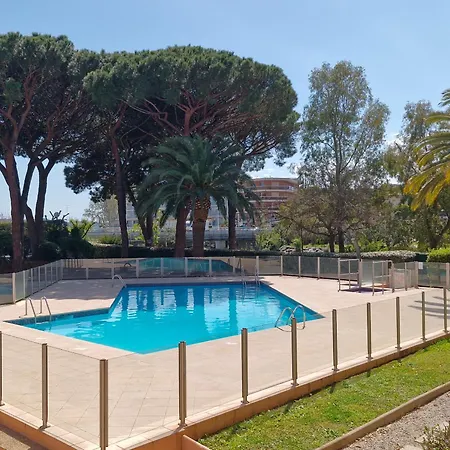 Coin-nuit Avec Piscine Et Parking, 4 Pers. - Fr-1-780-49 Apartament *